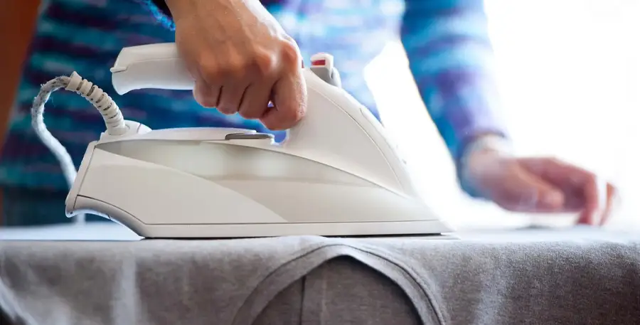 روش صحیح اتو کردن انواع لباس